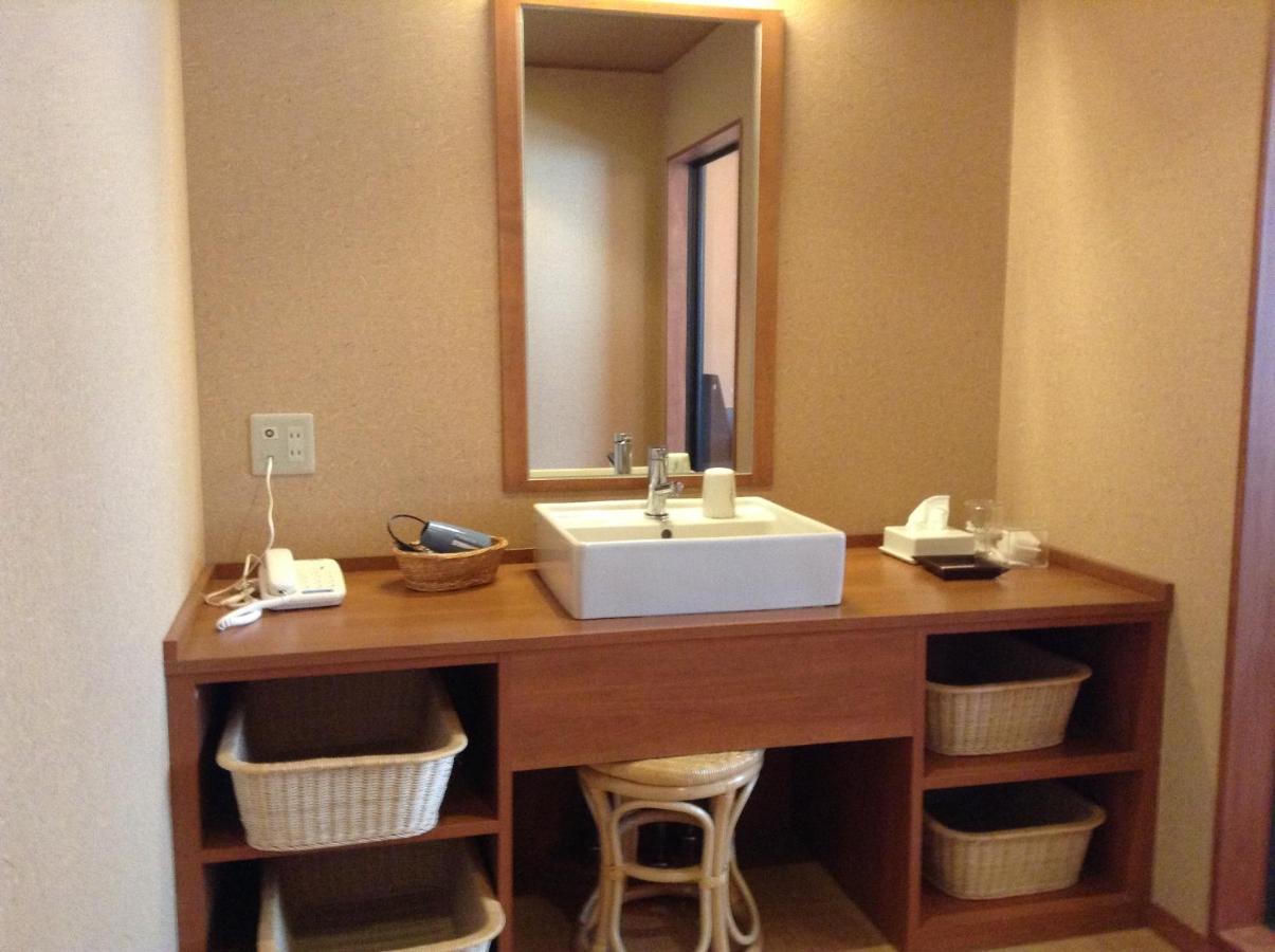 Shiga Riverside Hotel Yamanouchi  Bagian luar foto